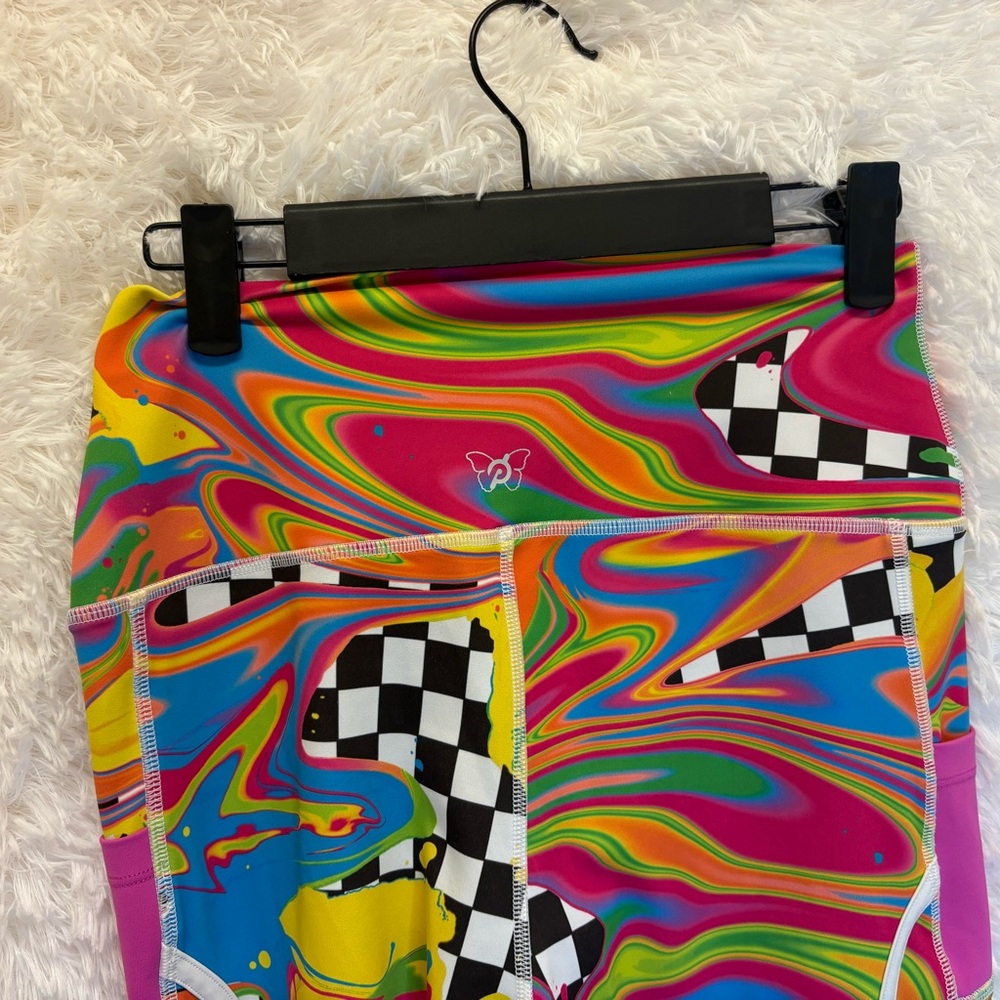 🌈 Peloton x Brittany Allen Printed Cargo Leggings | Activewear | Size Medium 🌈✨ - Picture 16 of 17